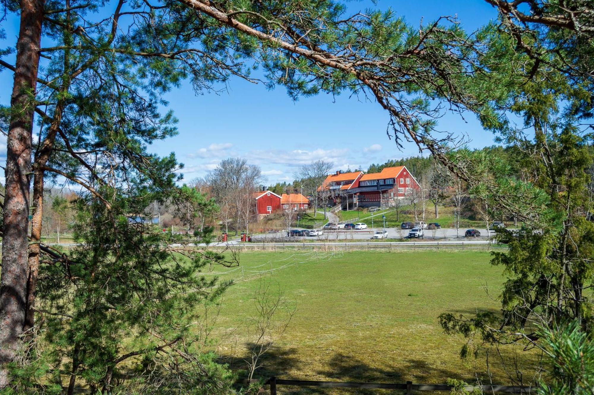 Hotel Skeviks Gard à Gustavsberg Extérieur photo